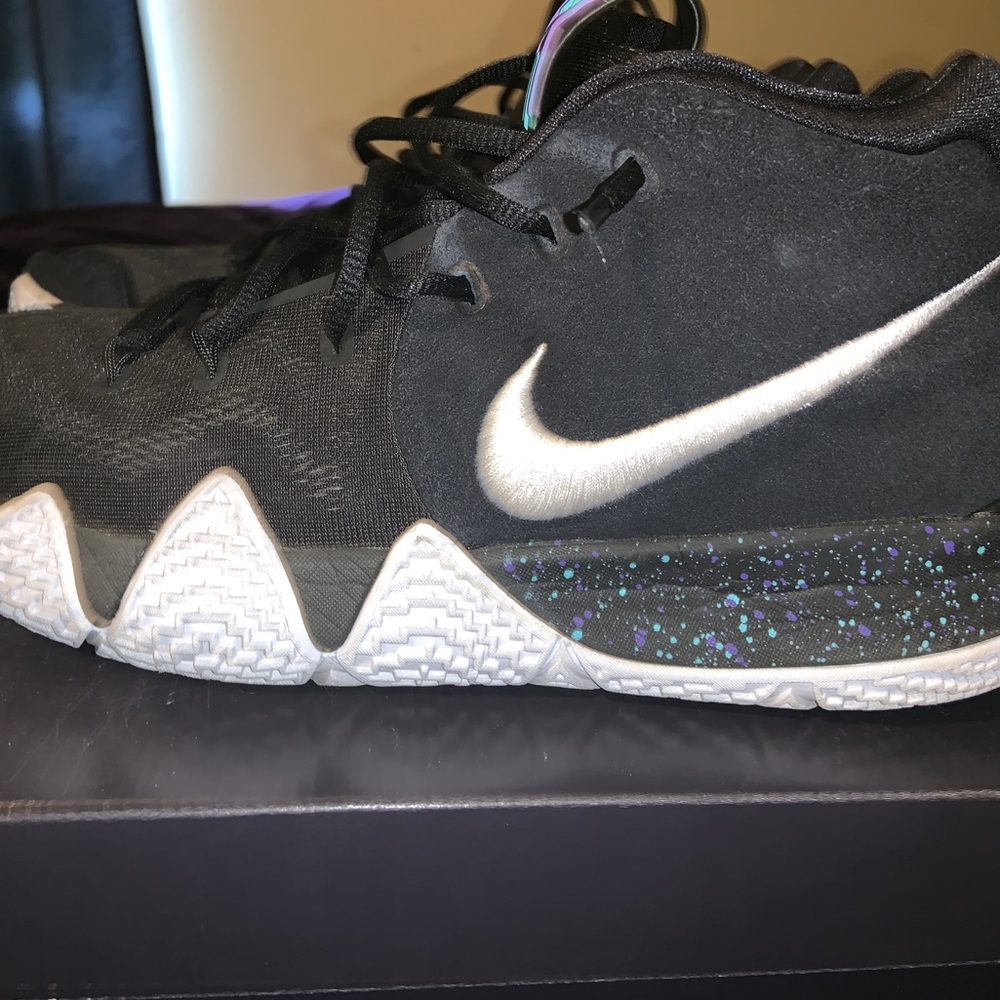 Kyrie 4 “Black White”